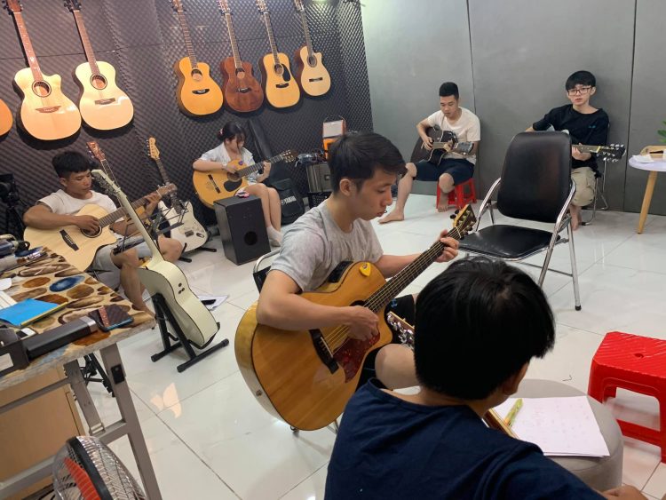 Lớp học guitar Gò Vấp